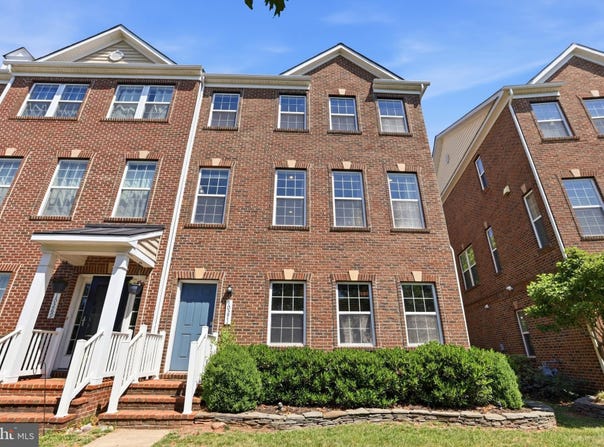 10271 HASTINGS Drive, MANASSAS, VA 20110