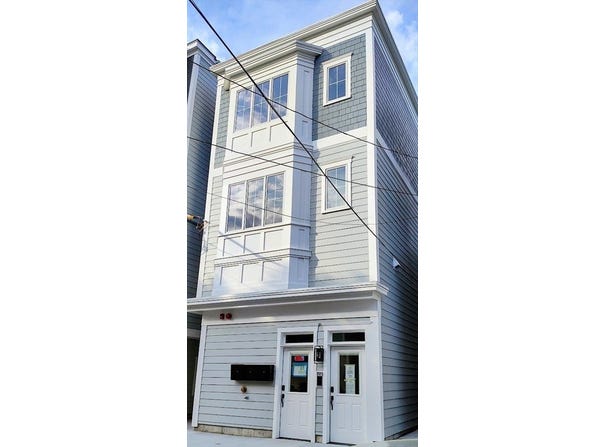 80 Baxter Street, Boston, MA 02127