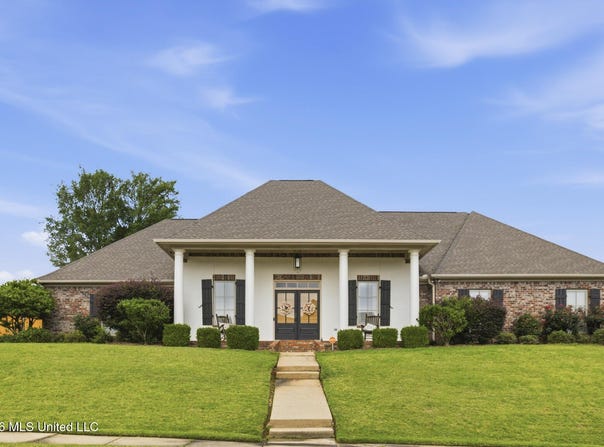 300 Deer Hollow, Brandon, MS 39047