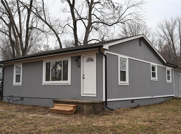 113 Elm Street, Buckner, MO 64016