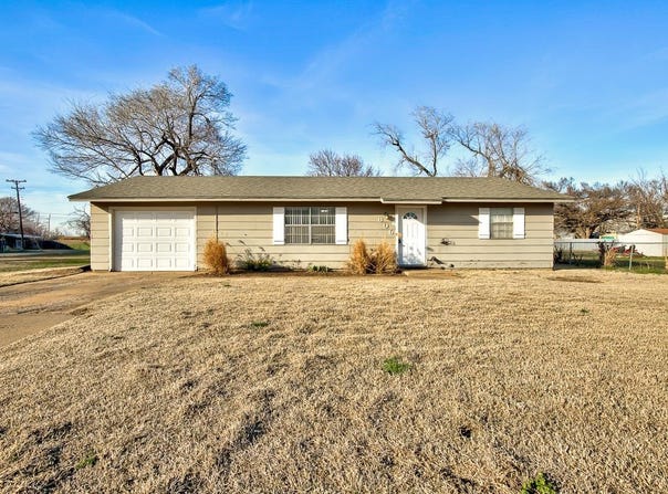802--806 E Poplar Ave, Enid, OK 73701