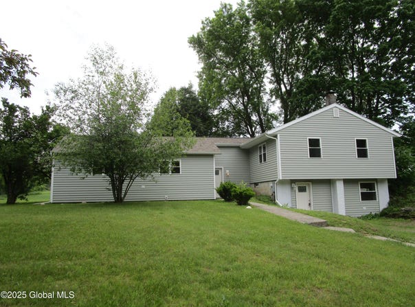 556 Cottrell Road, Hoosick, NY 12090