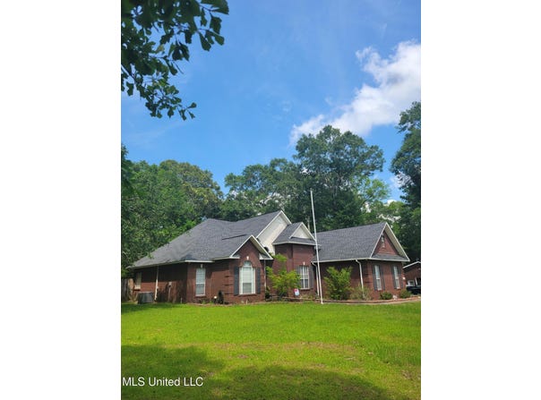 13004 Little Bluff Place, Vancleave, MS 39565