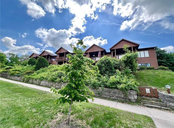 1319 W 3rd Street, Red Wing, MN 55066
