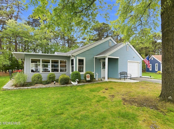 5 Abbey Court, Forked River, NJ 08731