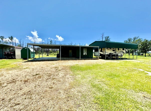 135 Saint Jane St., Florien, LA 71429