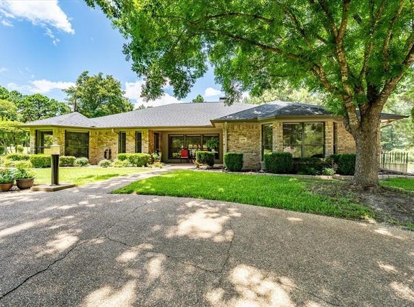 1165 Greenbriar Trail, Holly Lake Ranch, TX 75765