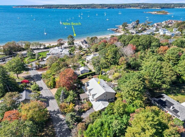 10 Stewart Ave, Gloucester, MA 01930