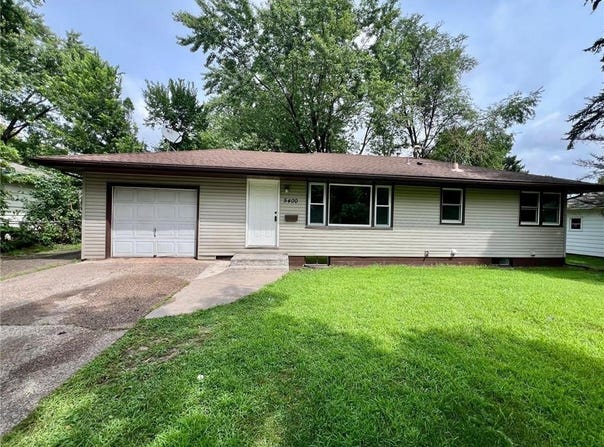 5400 Sailor Lane, Brooklyn Center, MN 55429