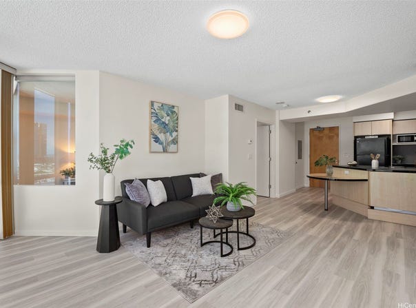 801 S King Street, Honolulu, HI 96813