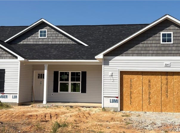 2641 NC Hwy 20 W, St Pauls, NC 28384