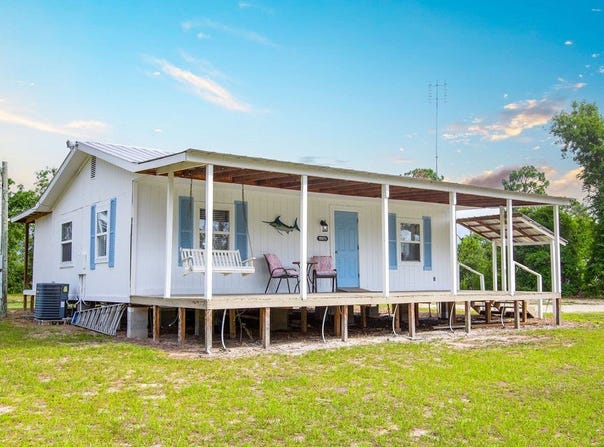 15671 BEACH RD, Perry, FL 32348