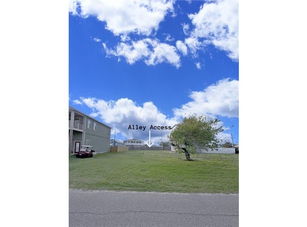 519 S 10th Street, Port Aransas, TX 78373