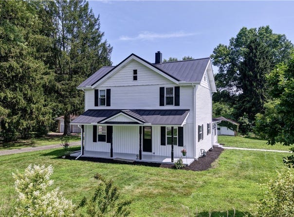 10058 Navarre Road SW, Navarre, OH 44662