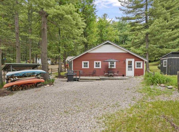 2321 Barbeau Drive, Traverse City, MI 49696