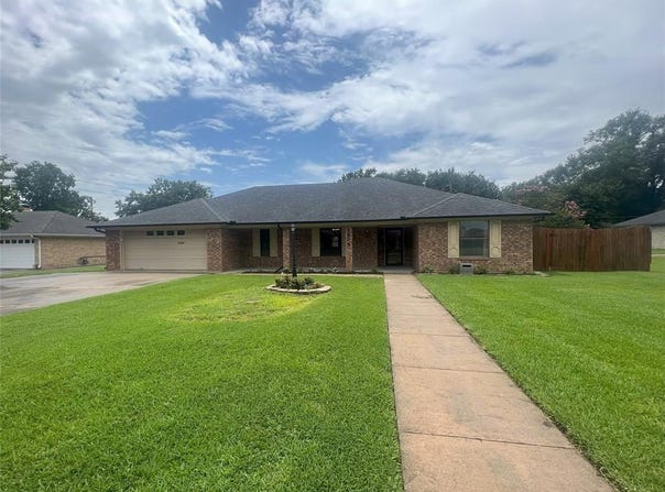 1605 Debbie Street, Sulphur Springs, TX 75482