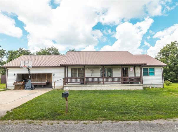 105 Sugar Maple Drive, Licking, MO 65542