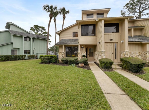 110 Blue Heron Drive, Daytona Beach, FL 32119
