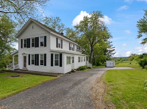 202 Steadwell Rd, Amsterdam, NY 12010