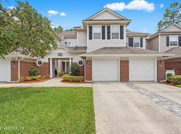 2045 SECRET GARDEN Lane, Fleming Island, FL 32003