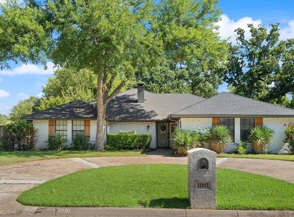 1001 Springfield Street, Mansfield, TX 76063
