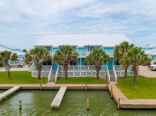 2292 N FULTON BEACH RD #402, ROCKPORT, TX 78382