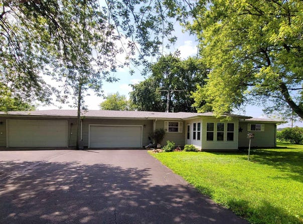 360 S Broadway Street, Frankfort, IN 46041