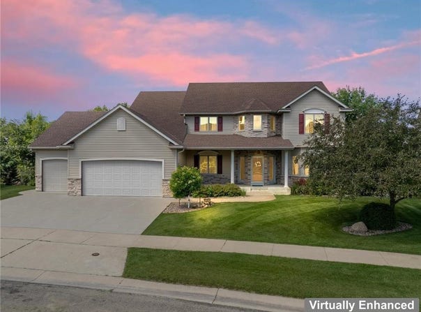 1556 Redwood Lane SW, Rochester, MN 55902