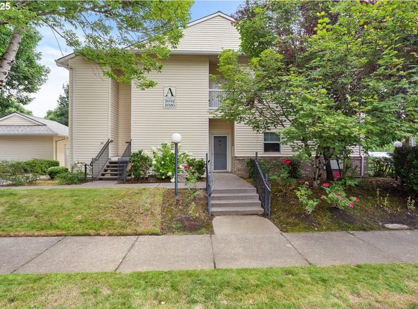 1032 NE PALMBLAD DR, Gresham, OR 97030