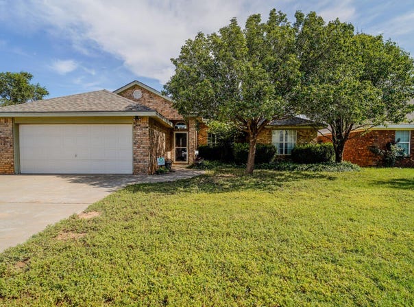 603 15th Street, Shallowater, TX 79363