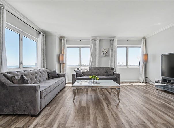525 E Seaside Way, Long Beach, CA 90802