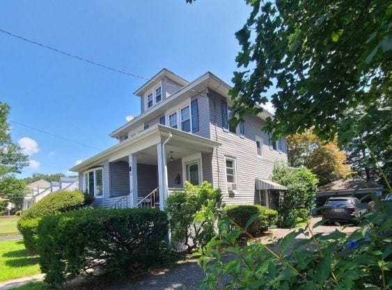 12 Sixth St, Edison Twp., NJ 08837-2638