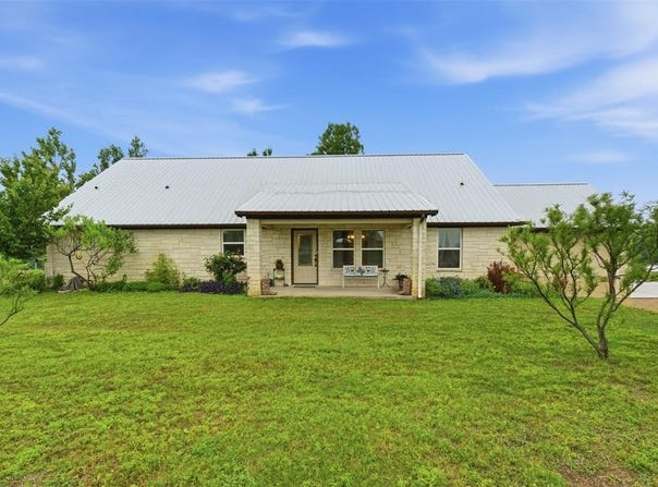 1085 County Road 407, Glen Rose, TX 76043