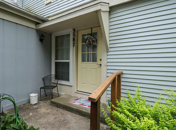 3587 WHISPERING BROOK Drive SE, Kentwood, MI 49508