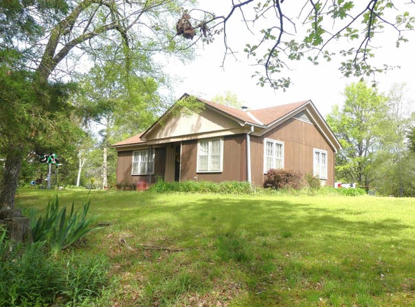 1014 N 3RD ST, Morrilton, AR 72110
