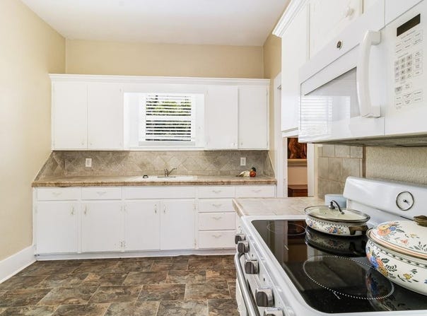 207 N Archer Street, Groesbeck, TX 76642