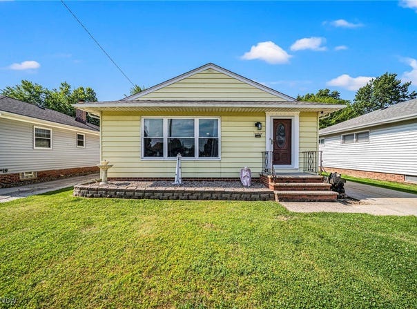 28666 Forest Road, Willowick, OH 44095