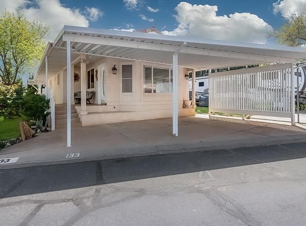 180 N 1100 E, Washington, UT 84780