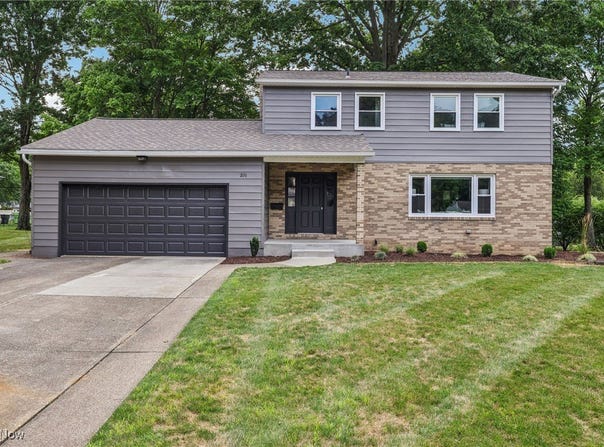 296 Windfall Lane, Wadsworth, OH 44281