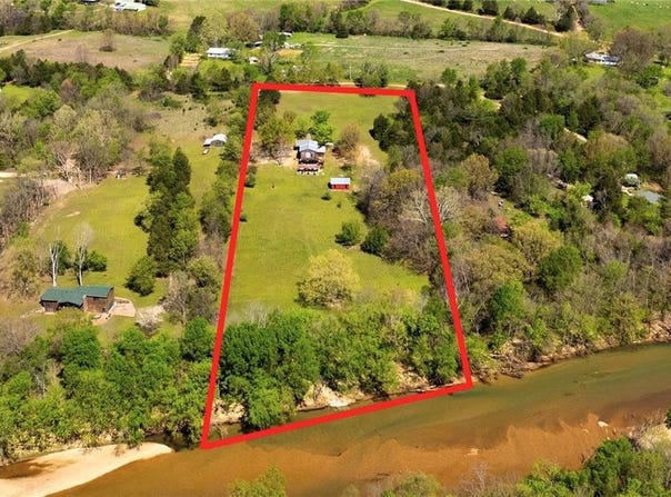 824 County Road 455, Berryville, AR 72616