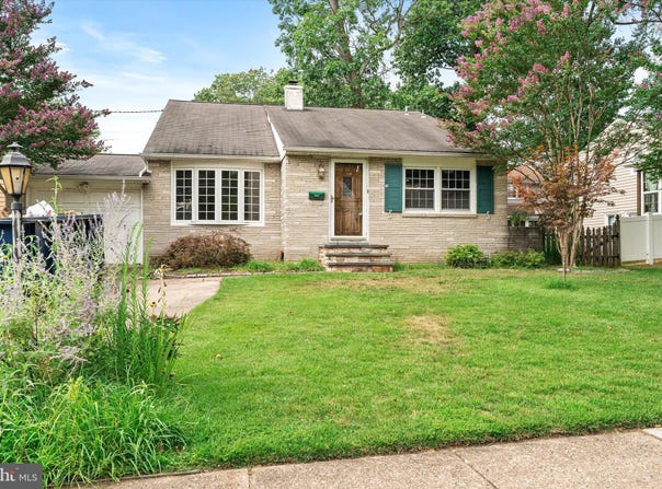 42 CORNELL AVENUE, CHERRY HILL, NJ 08002