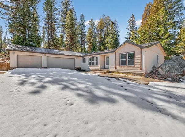 1649 Crown Point Parkway, Cascade, ID 83611