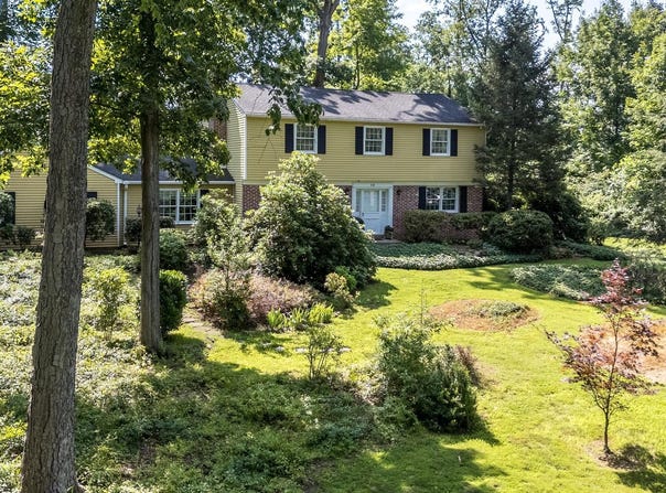 15 HIDDEN LANE, DOYLESTOWN, PA 18901