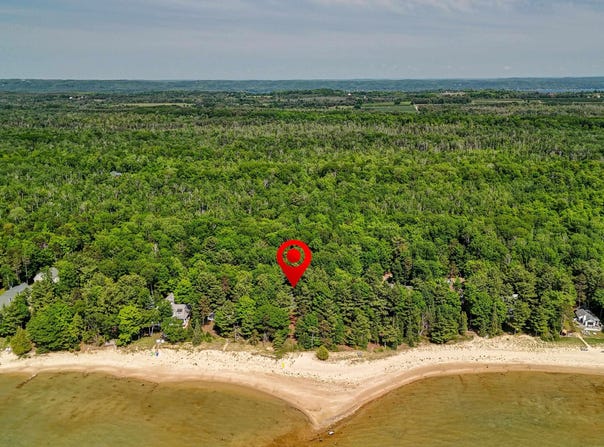 376 S Golden Beach Drive, Kewadin, MI 49648