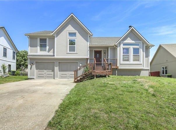 146 W Colleen Drive, Gardner, KS 66030