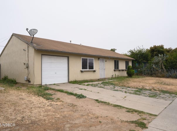 1317 N Western Avenue, Santa Maria, CA 93458