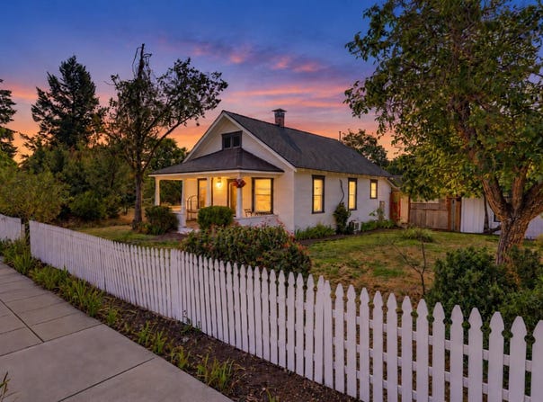 700 N 5th Street, Jacksonville, OR 97530