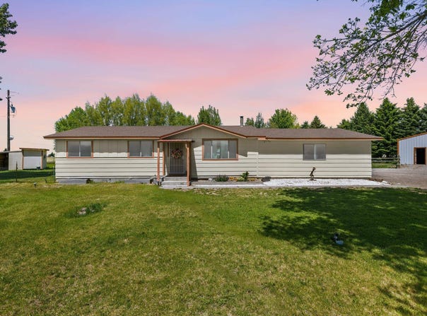 1206 N 1100 E, Shelley, ID 83274