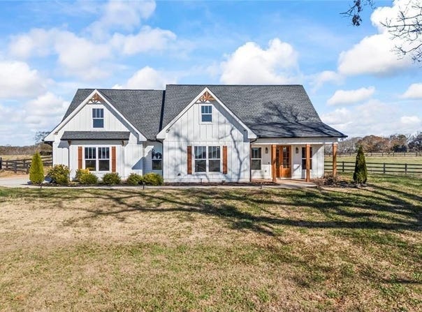 7588 State Rte 98 Road, Commerce, GA 30530