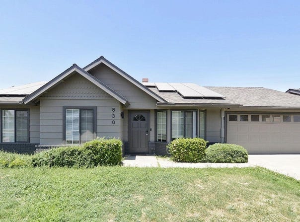830 W Vassar Avenue, Visalia, CA 93277